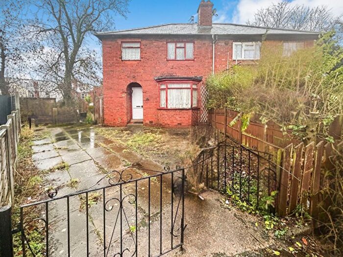 3 Bedroom Semi Detached House For Sale In Kings Avenue, Oldbury, B69