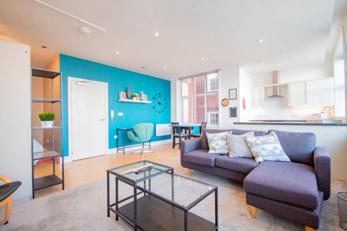 1 Bedroom Studio To Rent In Ferensway, Hull, HU2