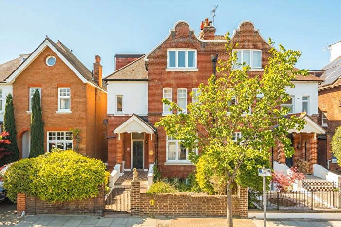 2 Bedroom Maisonette To Rent In Holmbush Road, Putney, SW15