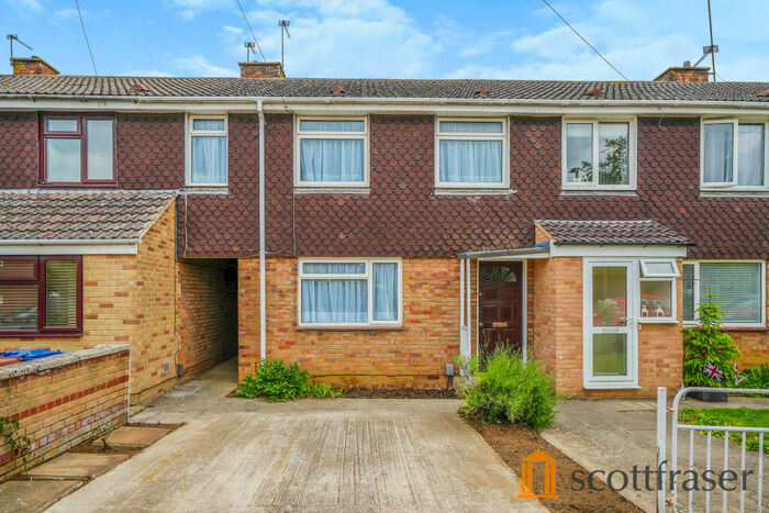 3 Bedroom Town House To Rent In Kendall Crescent, Oxford, OX2