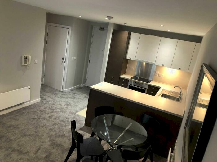 1 Bedroom Apartment To Rent In Block Spectrum, Blackfriars Road, M3