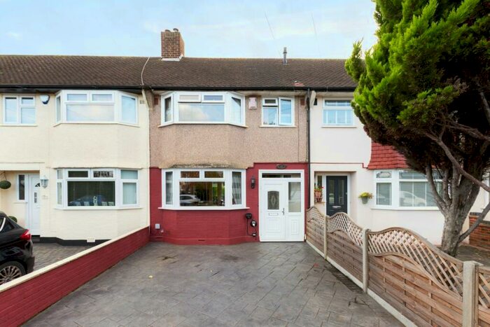 3 Bedroom Property To Rent In Berwick Crescent, Sidcup, DA15