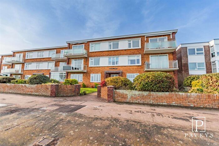 2 Bedroom Apartment For Sale In Marine Court The Esplanade, Frinton-On-Sea, CO13