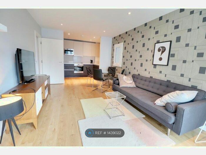2 Bedroom Flat To Rent In Tennyson Apartments, Croydon, CR0