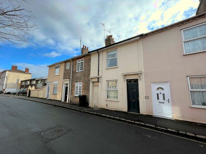 2 Bedroom Terraced House To Rent In New Road, Leighton Buzzard, LU7
