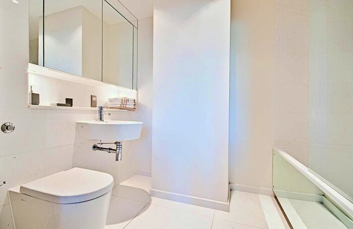 3 Bedroom Flat To Rent In Romney House, Marsham Street, Westminster, London, SW1P