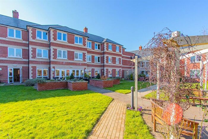 2 Bedroom Flat For Sale In Thomas Court, Marlborough Road, Penylan, Cardiff, CF23