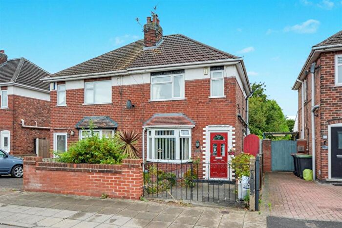 3 Bedroom Semi-Detached House For Sale In Grenville Drive, Stapleford, Nottingham, NG9
