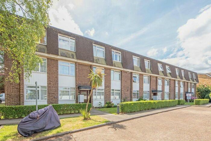 2 Bedroom Flat To Rent In Westbury Road, New Malden, KT3