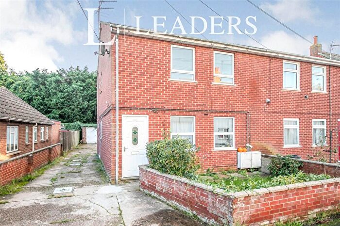 Flat To Rent In Chapel Street, Rowhedge, Colchester, CO5