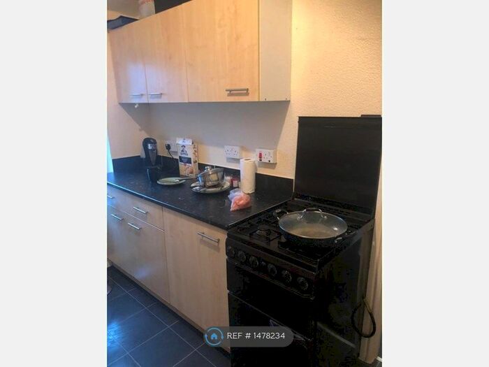 Studio To Rent In Pershore Road, Selly Park, Birmingham, B29