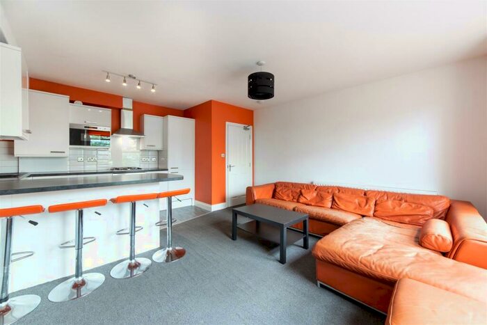 4 Bedroom Apartment To Rent In £pppw - Jesmond Road, Jesmond, NE2