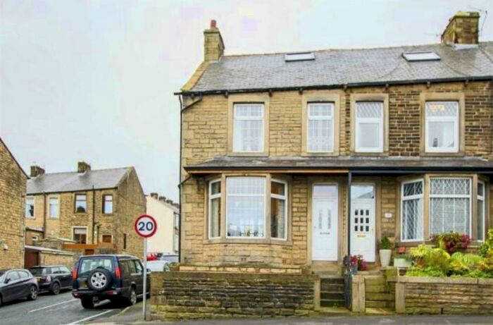 3 Bedroom End Of Terrace House To Rent In Skipton Road, Barnoldswick, BB18