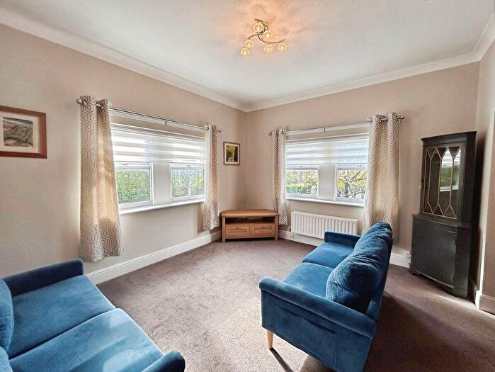 2 Bedroom Flat To Rent In Castledene Court, Newcastle Upon Tyne, NE3