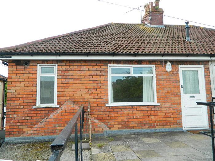 2 Bedroom Flat To Rent In Milton Road, Weston-Super-Mare, Somerset, BS22