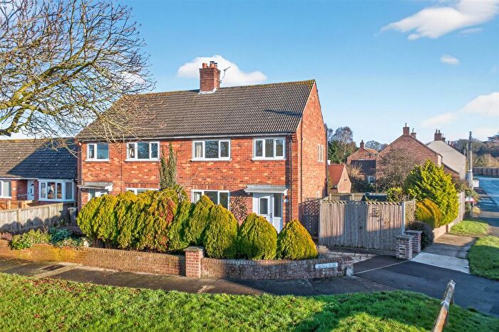 3 Bedroom Semi Detached House For Sale In Coombes Close, Sutton-On-The-Forest, York, YO61
