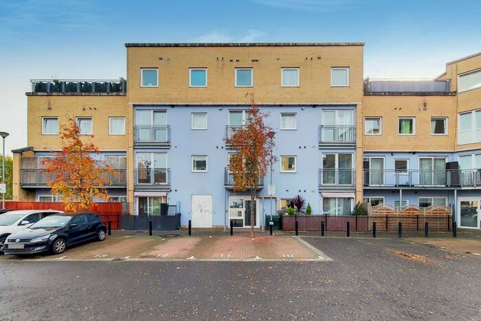 1 Bedroom Flat To Rent In Wooldridge Close, Feltham, TW14