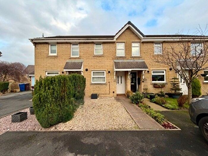 2 Bedroom Mews To Rent In Printers Fold, Burnley, BB12