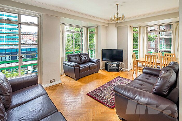 3 Bedroom Flat To Rent In Dorset House, Gloucester Place, Baker Street, NW1