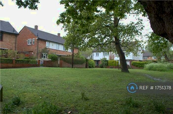 3 Bedroom Semi-Detached House To Rent In Dennis Close, Redhill, RH1