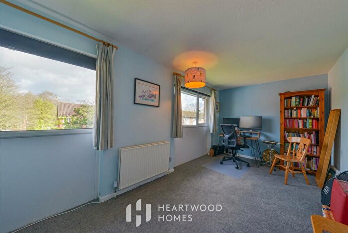 2 Bedroom End Of Terrace House For Sale In Canberra Close, St. Albans, AL3