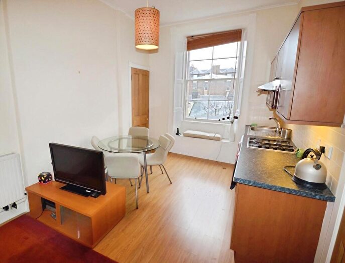 1 Bedroom Flat To Rent In Comely Bank Row, Edinburgh, EH4