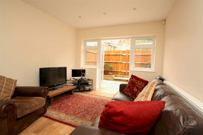 1 Bedroom Flat To Rent In Askew Villas, New River Crescent, N13