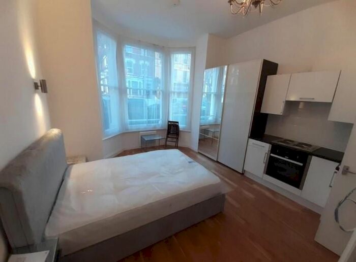Studio To Rent In Iverson Road, London, NW6