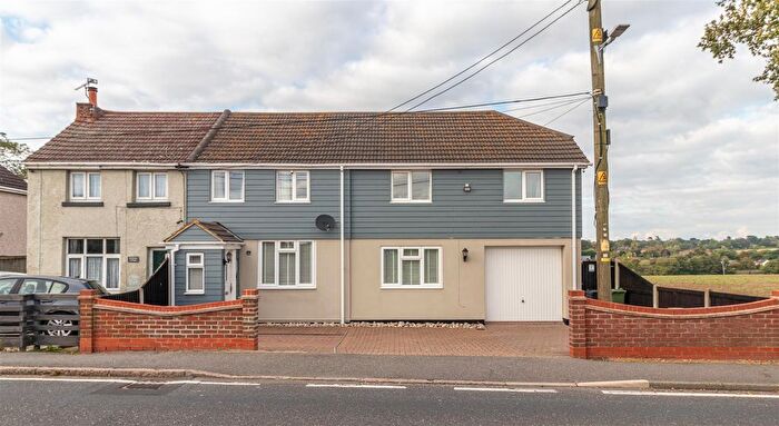 4 Bedroom Semi-Detached House For Sale In Harwich Road, Little Clacton, Clacton-On-Sea, CO16
