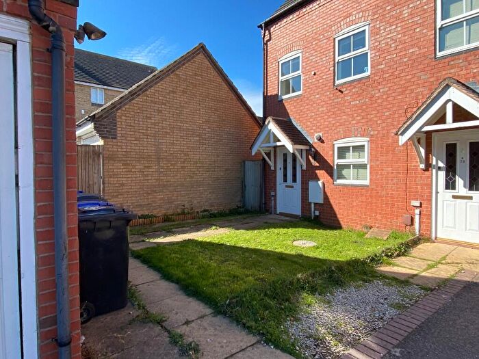 3 Bedroom End Of Terrace House To Rent In Deer Close, Grange Park, NN4
