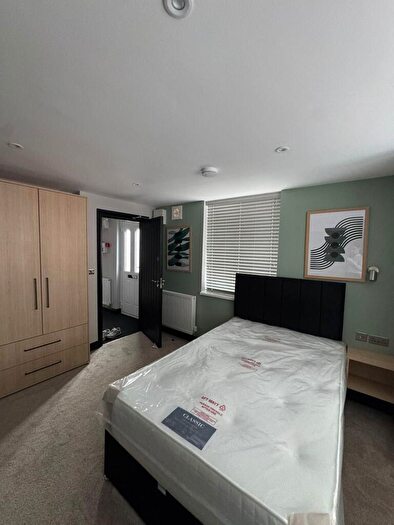 6 Bedroom House Of Multiple Occupation To Rent In Forester Street, Nottingham, Nottinghamshire, NG4