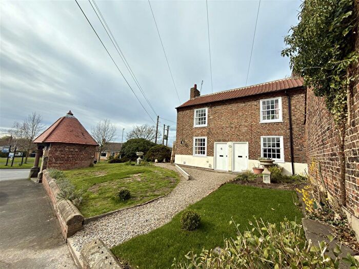 4 Bedroom Detached House For Sale In Neasham Hill, Neasham, Darlington, DL2