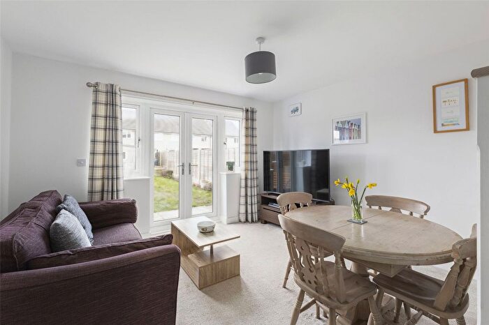 2 Bedroom Semi-Detached House For Sale In Meadow Road, South Littleton, Worcestershire, WR11