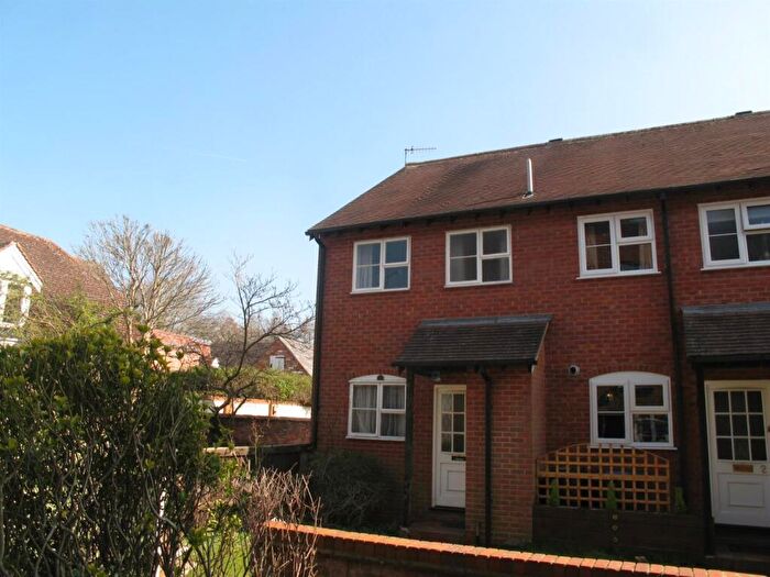 2 Bedroom House To Rent In Back Lane, Henley-In-Arden, B95