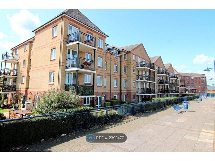 1 Bedroom Flat To Rent In Watersedge Court, Erith, DA8