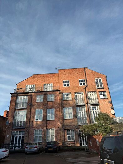 2 Bedroom Flat For Sale In Fosse Road North, Leicester, Leicestershire, LE3