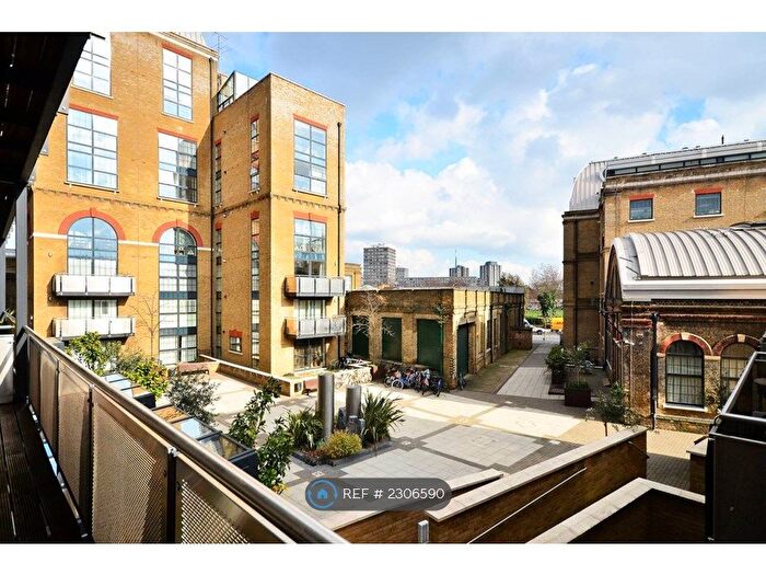 2 Bedroom Flat To Rent In York Road, London, SW11