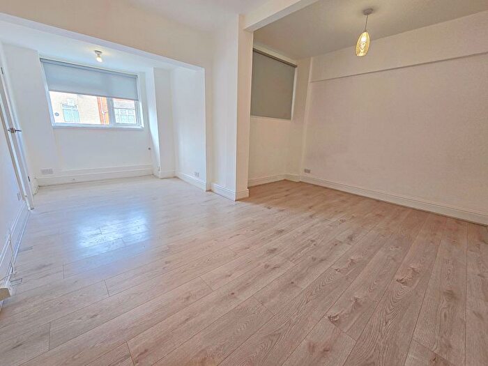 1 Bedroom Studio To Rent In Holbrook Avenue, Rugby, CV21