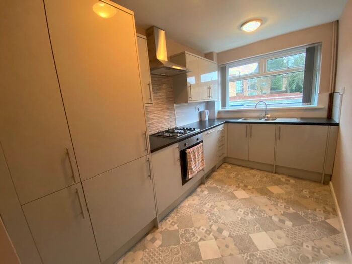 3 Bedroom Maisonette To Rent In Hunstanton Avenue, B17