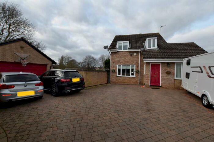 4 Bedroom Detached House To Rent In Calstock Close, Northampton, NN3