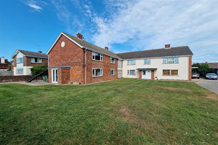 2 Bedroom Apartment To Rent In Victoria Drive, Bognor Regis, PO21