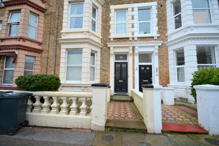 2 Bedroom Flat To Rent In Edgar Road, Margate, CT9