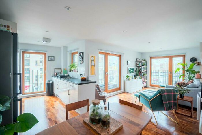 2 Bedroom Flat To Rent In Kingsland Road, Haggerston, London, E2
