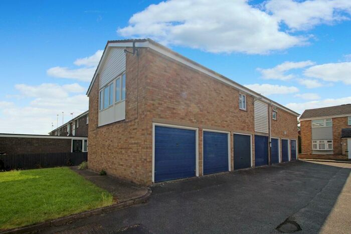 1 Bedroom Flat To Rent In Poplar Close, Witham, CM8