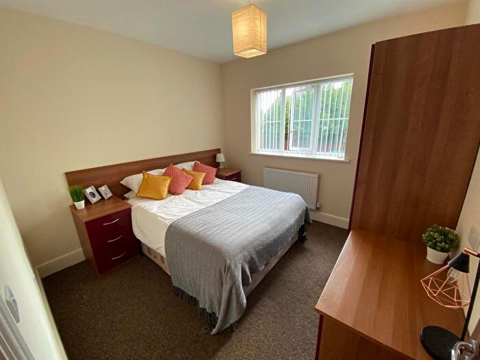 2 Bedroom Apartment To Rent In Clarendon Mews, Clarendon Street, Earlsdon, Coventry, CV5