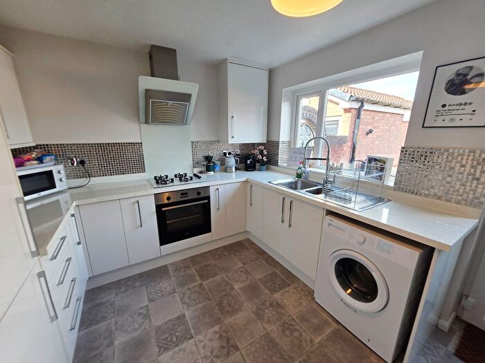 2 Bedroom Semi-detached House For Sale In Hunters Green, Dinnington, S25