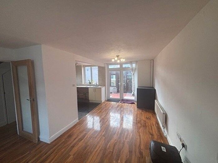 3 Bedroom End Of Terrace House To Rent In Boxley Drive, West Bridgford, Nottingham, NG2