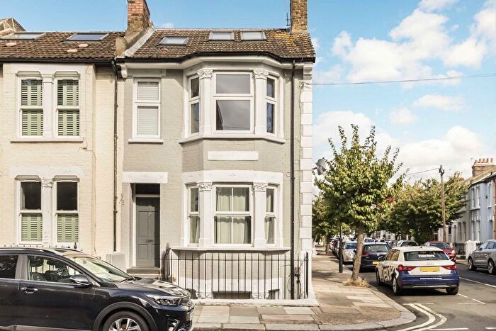 1 Bedroom Flat To Rent In Humbolt Road, West Kensington, W6
