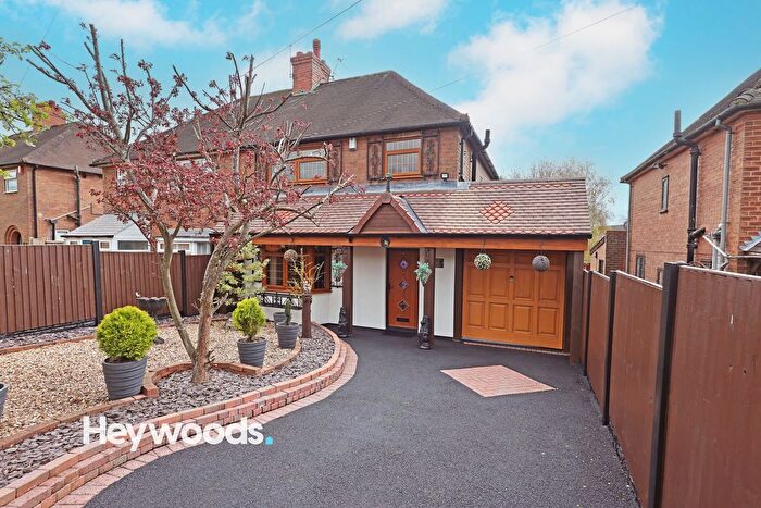 3 Bedroom Semi-Detached House For Sale In Clayton Road, Clayton, Newcastle, ST5