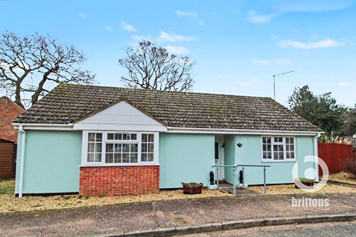 2 Bedroom Detached Bungalow For Sale In Barrett Close, King's Lynn, PE30